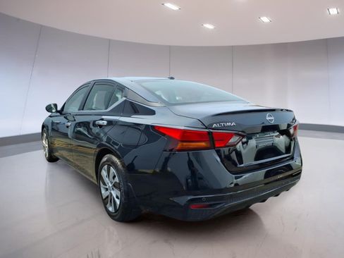 Used 2025 Nissan Altima 2.5 S FWD image 3
