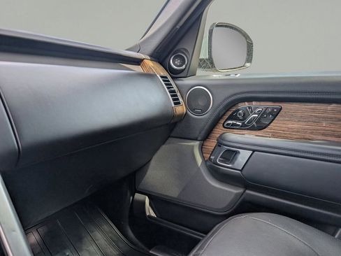 Used 2019 Land Rover Range Rover Supercharged AWD/4WD image 32