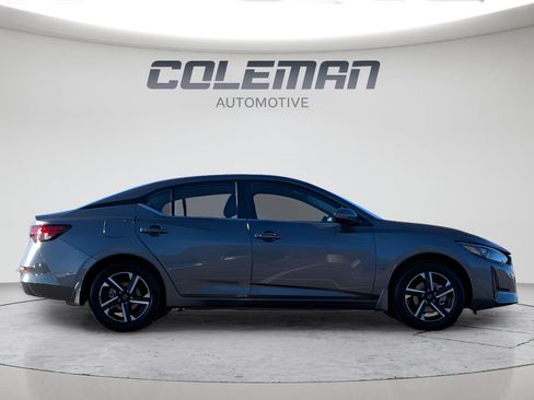 Certified 2025 Nissan Sentra SV FWD image 4