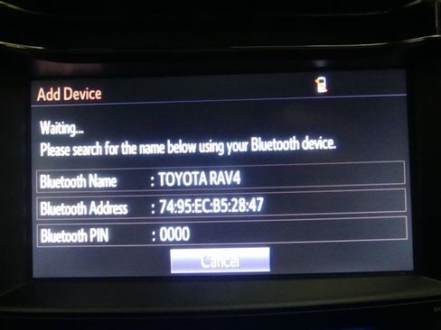 Used 2018 Toyota RAV4 LE AWD/4WD image 11
