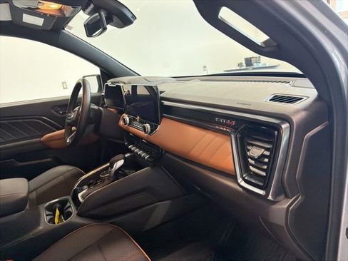 Used 2024 GMC Canyon AT4 AWD/4WD image 33