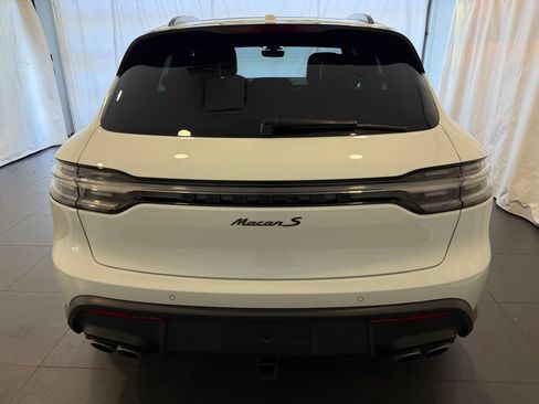 Certified 2024 Porsche Macan S AWD/4WD image 8
