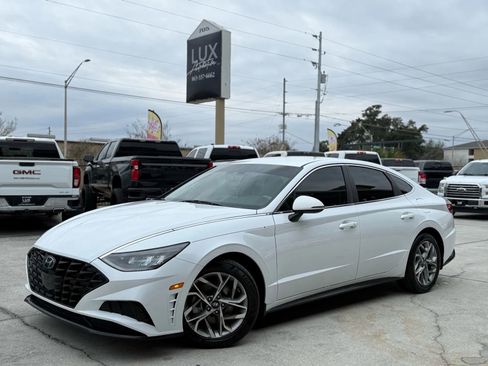 Used 2021 Hyundai Sonata SEL image 1