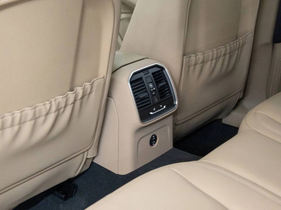 Certified 2026 Porsche Macan AWD/4WD image 15