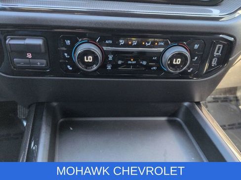 Used 2024 Chevrolet Silverado 2500 ZR2 w/ Technology Package AWD/4WD image 19