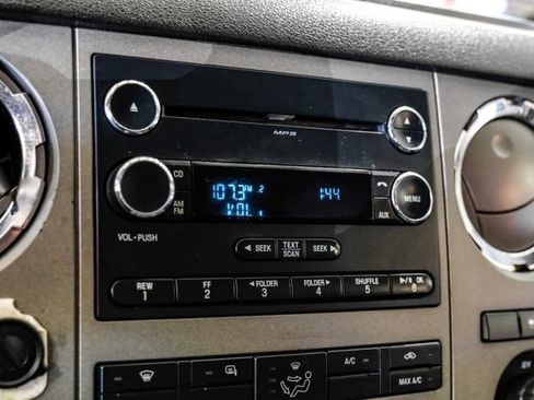 Used 2015 Ford F250 XLT w/ XLT Interior Package image 24