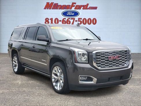 Used 2019 GMC Yukon XL Denali AWD/4WD image 2