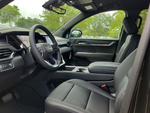 New 2026 GMC Acadia Elevation w/ Elevation Premium Package FWD image 8