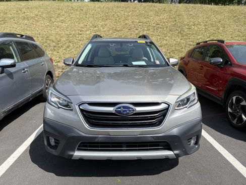 Used 2020 Subaru Outback Limited XT w/ Popular Package #2 AWD/4WD image 2