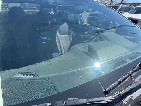 Used 2021 Subaru Crosstrek 2.0i Premium image 5