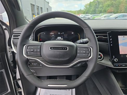 Used 2024 Jeep Wagoneer Series III image 14