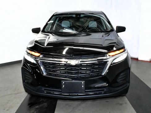 Used 2023 Chevrolet Equinox LS w/ LS Convenience Package image 3