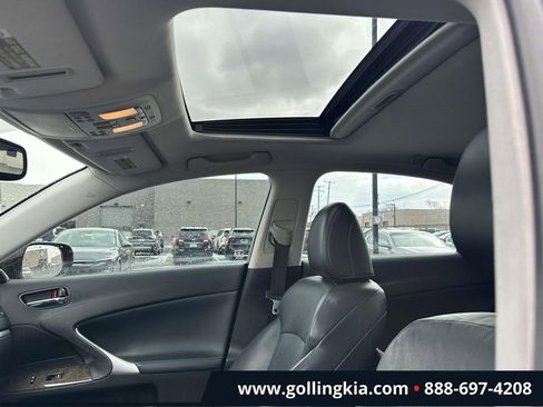 Used 2012 Lexus IS 250 250 w/ Premium Pkg Value Edition image 19