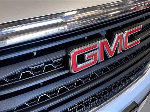 Used 2019 GMC Acadia SLE AWD/4WD image 28