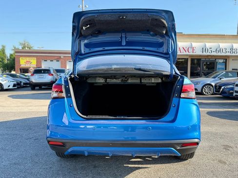 Used 2020 Nissan Versa SV w/ Trunk Package FWD image 7