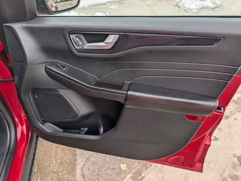 Used 2025 Ford Escape ST-Line image 31