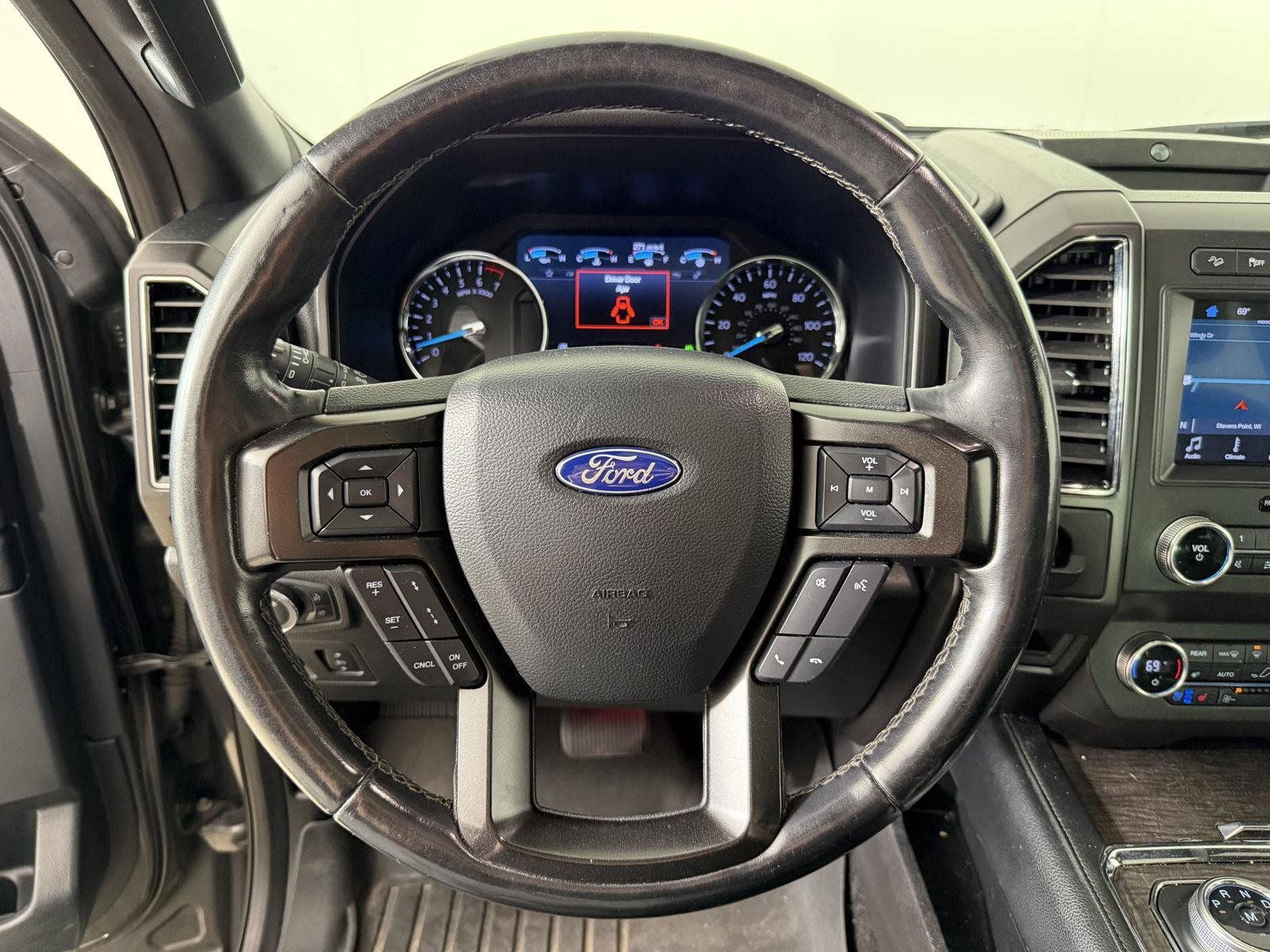 Used 2019 Ford Expedition Limited w/ Equipment Group 301A AWD/4WD image 4
