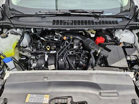Used 2024 Ford Edge SE image 17