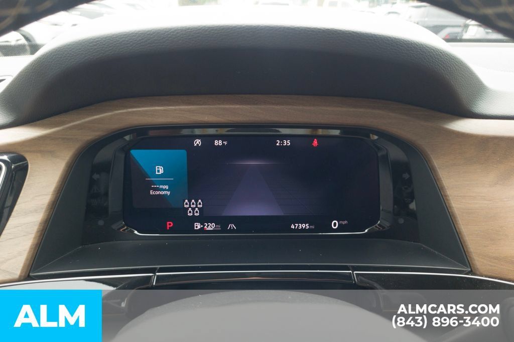 Used 2025 Volkswagen Atlas SE FWD image 30