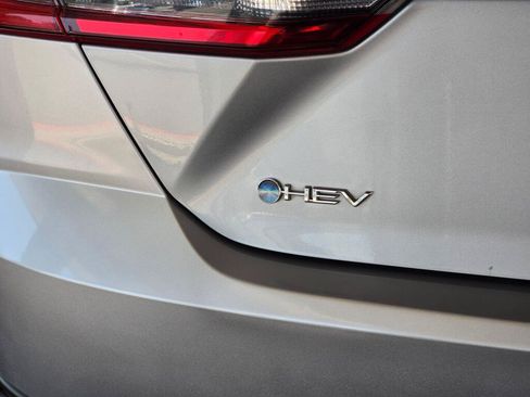 Used 2025 Toyota Camry LE FWD image 13