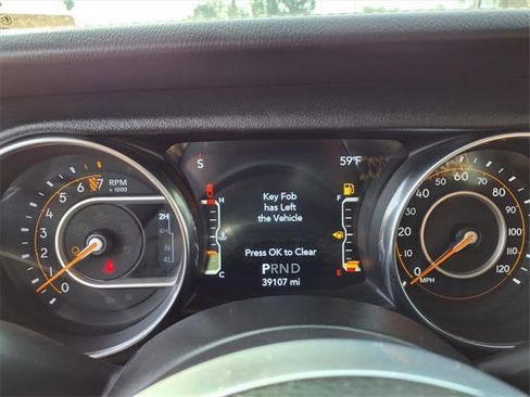 Used 2023 Jeep Gladiator Overland image 17