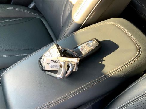 Used 2021 Ford Mustang Mach-E Premium image 10