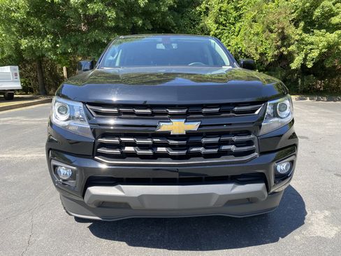 Used 2022 Chevrolet Colorado LT w/ Luxury Package RWD image 3