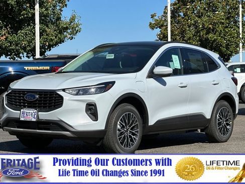 New 2025 Ford Escape SE w/ Class II Trailer Tow Package image 8