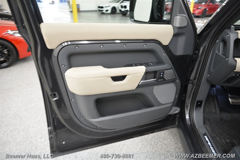 Used 2023 Land Rover Defender 130 X AWD/4WD image 42