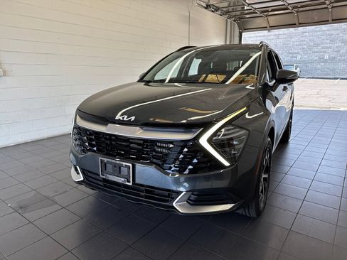 Used 2024 Kia Sportage EX w/ EX Premium Package AWD/4WD image 3