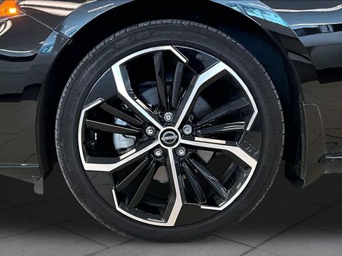 Used 2025 Nissan Altima 2.5 SR w/ SR Premium Package FWD image 10
