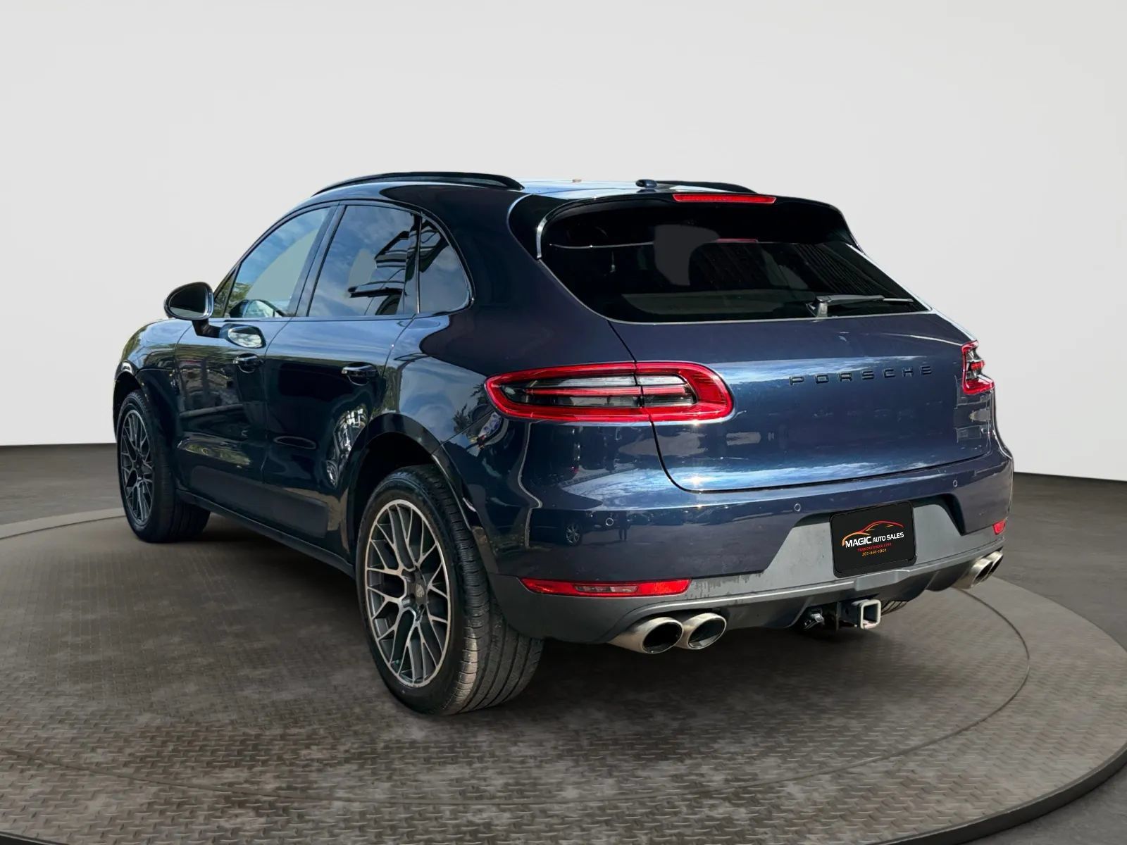Used 2017 Porsche Macan S AWD/4WD image 8
