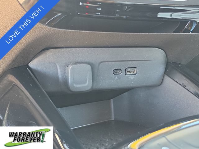 Used 2025 Chevrolet Trax LT w/ LT Convenience Package FWD image 26