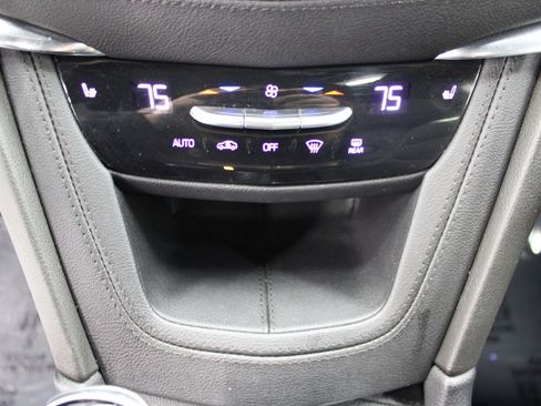 Used 2022 Cadillac XT5 Premium Luxury image 33