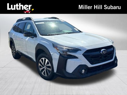 Used 2024 Subaru Outback Premium AWD/4WD image 1