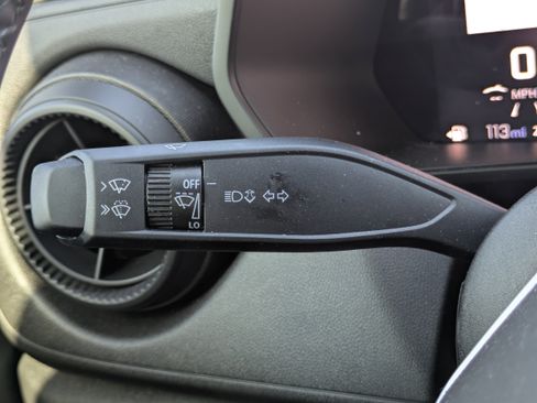 Used 2025 Chevrolet Colorado Trail Boss image 16