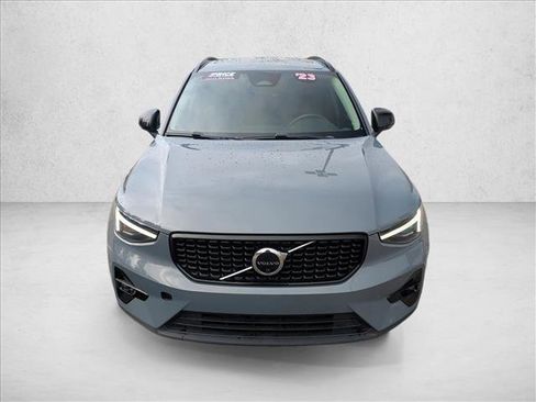 Used 2023 Volvo XC40 B5 Ultimate w/ Protection Package Premier image 2