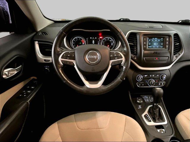 Used 2016 Jeep Cherokee Sport w/ Cold Weather Group AWD/4WD image 5