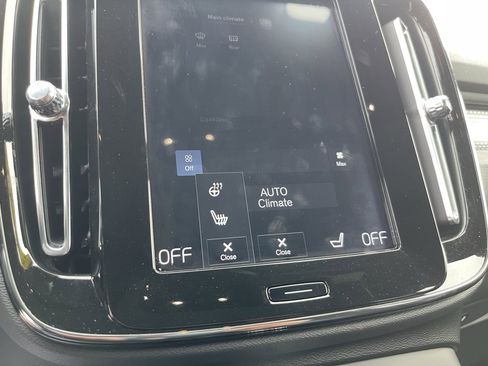 Used 2019 Volvo XC40 T5 R-Design image 35