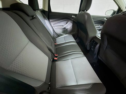 Used 2019 Ford Escape SE image 24