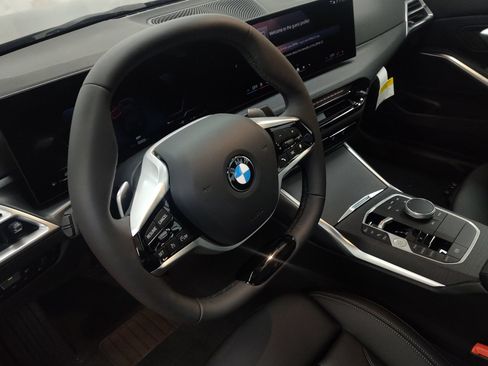 Used 2026 BMW 330i Sedan w/ Premium Package RWD image 15