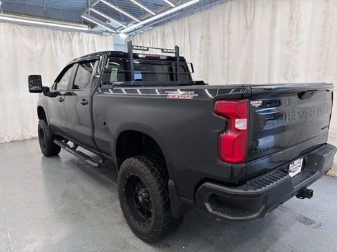 Used 2021 Chevrolet Silverado 1500 Custom Trail Boss w/ Midnight Edition AWD/4WD image 5