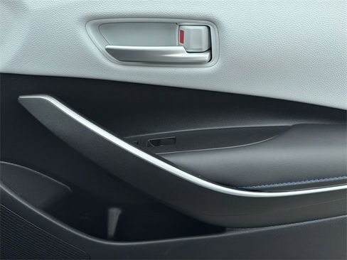 Used 2022 Toyota Corolla SE image 38
