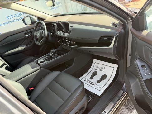 Used 2023 Nissan Rogue SL w/ SL Premium Package image 23