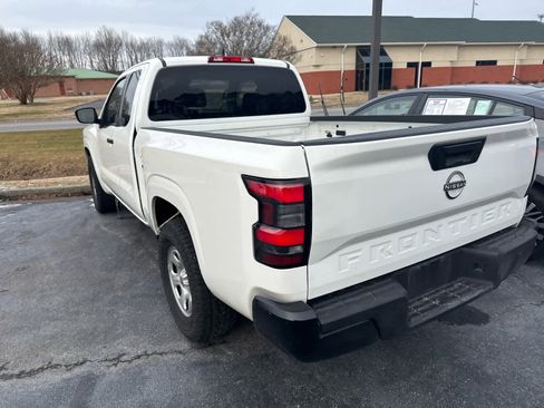 Used 2022 Nissan Frontier S image 19