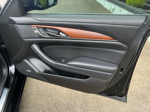 Used 2018 Cadillac CTS Luxury RWD image 14