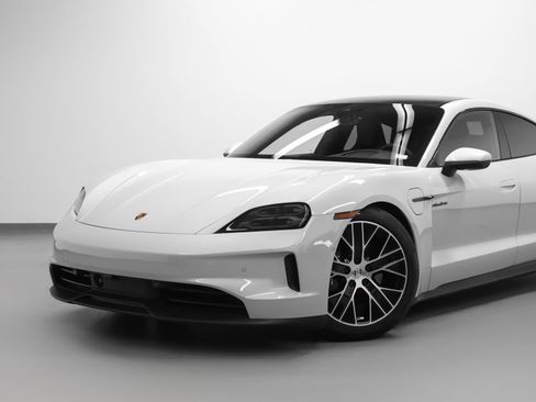 Certified 2025 Porsche Taycan AWD/4WD image 7