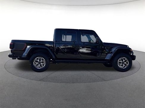 Certified 2024 Jeep Gladiator Rubicon w/ Technology Group image 6