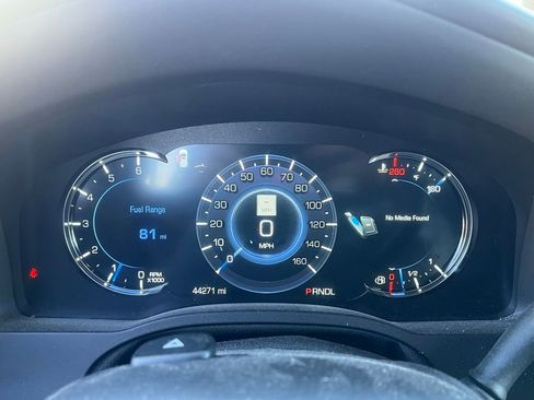 Used 2019 Cadillac Escalade Platinum image 13