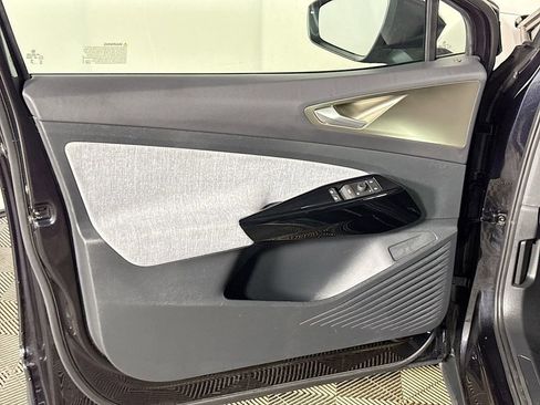 Certified 2023 Volkswagen ID.4 Pro image 10